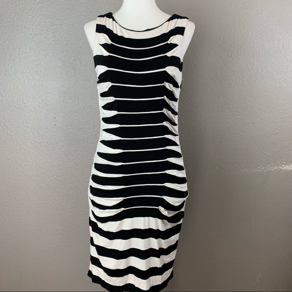 Betsey Johnson black white pleated body-con dress